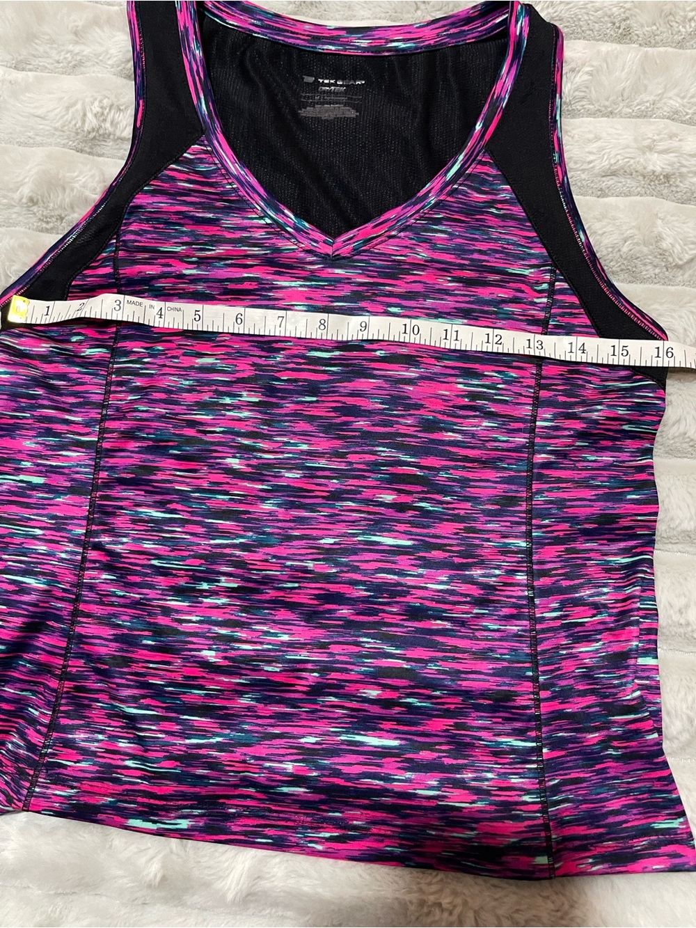 Tek Gear- V-Neck Active Tank Top in Pink Multi